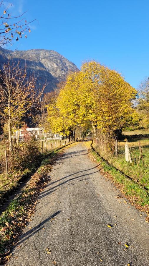 Charmante Maison De Montagne Pour 8 Personnes Livet-et-Gavet 外观 照片